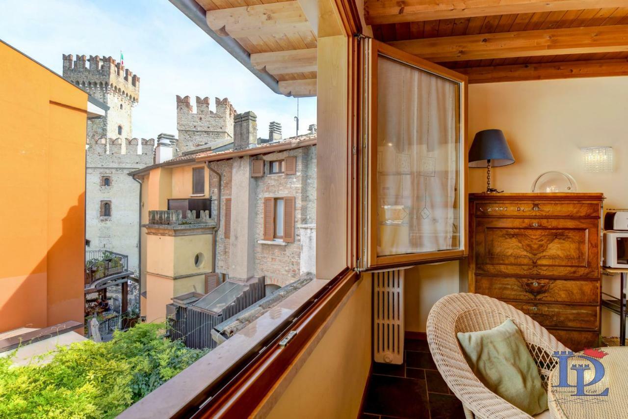 Desenzanoloft Official Partner Marriott Homes & Villas -Penthouse Never Say Never Sirmione Castle View ภายนอก รูปภาพ