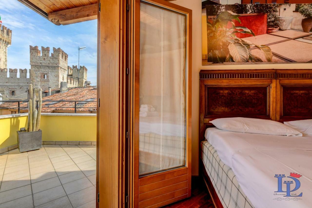 Desenzanoloft Official Partner Marriott Homes & Villas -Penthouse Never Say Never Sirmione Castle View ภายนอก รูปภาพ